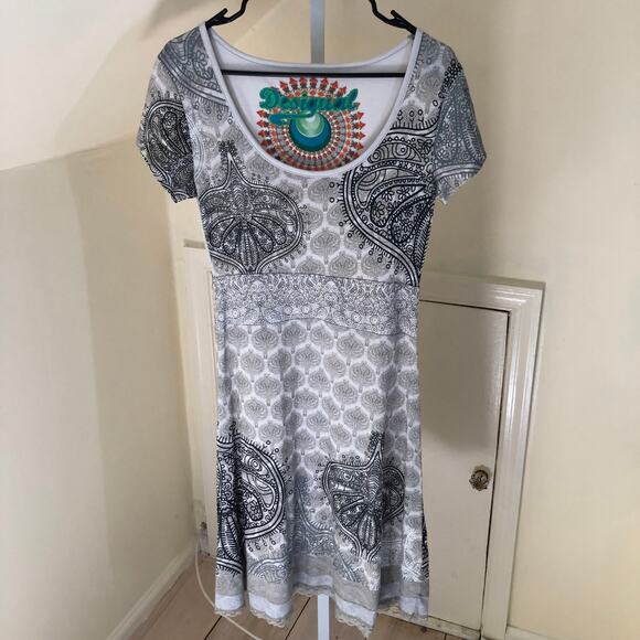 Desigual EUC Women's Jersey Grey Short Sleeve Batik Dress M - Picture 1 of 11